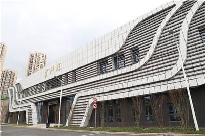 重慶公共運輸職業(yè)學院優(yōu)化教學架構，設立六個二級學院以強化技術服務